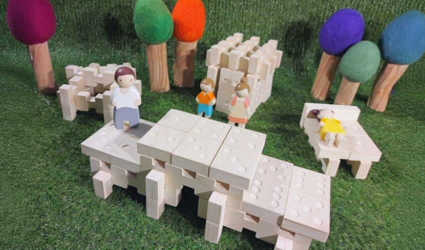 Construction Dominoes - Set of 30